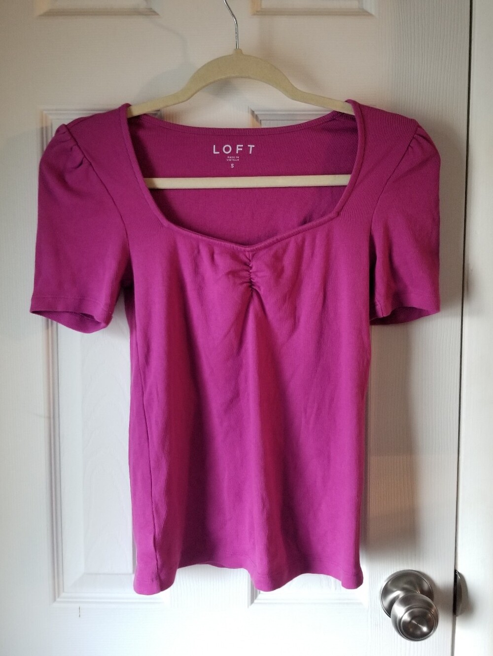 ❗Loft Pink Sweetheart Puff Sleeve Blouse Small❗